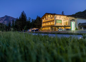 Die moderne Bar im Gasthaus für Firmenfeiern bei Salzburg