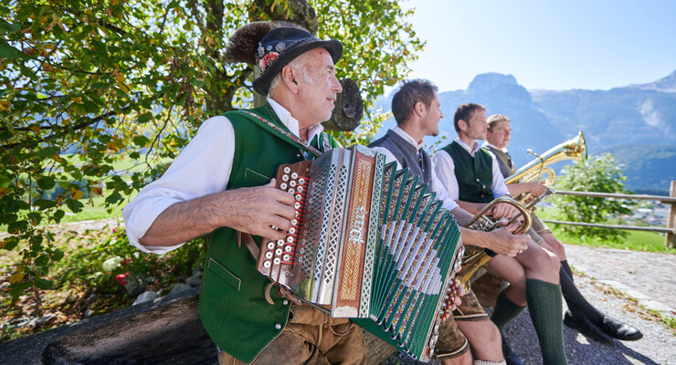 Ein Volksfest beim Urlaub im Salzkammergut