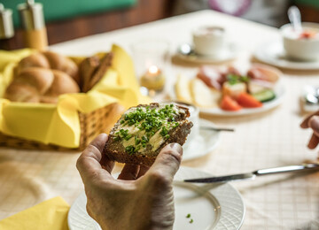 Frühstück im 3* Hotel Obermayr in Salzburg Umgebung